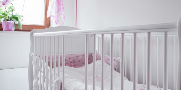 Bezpieczne łóżka z barierką dla dzieci